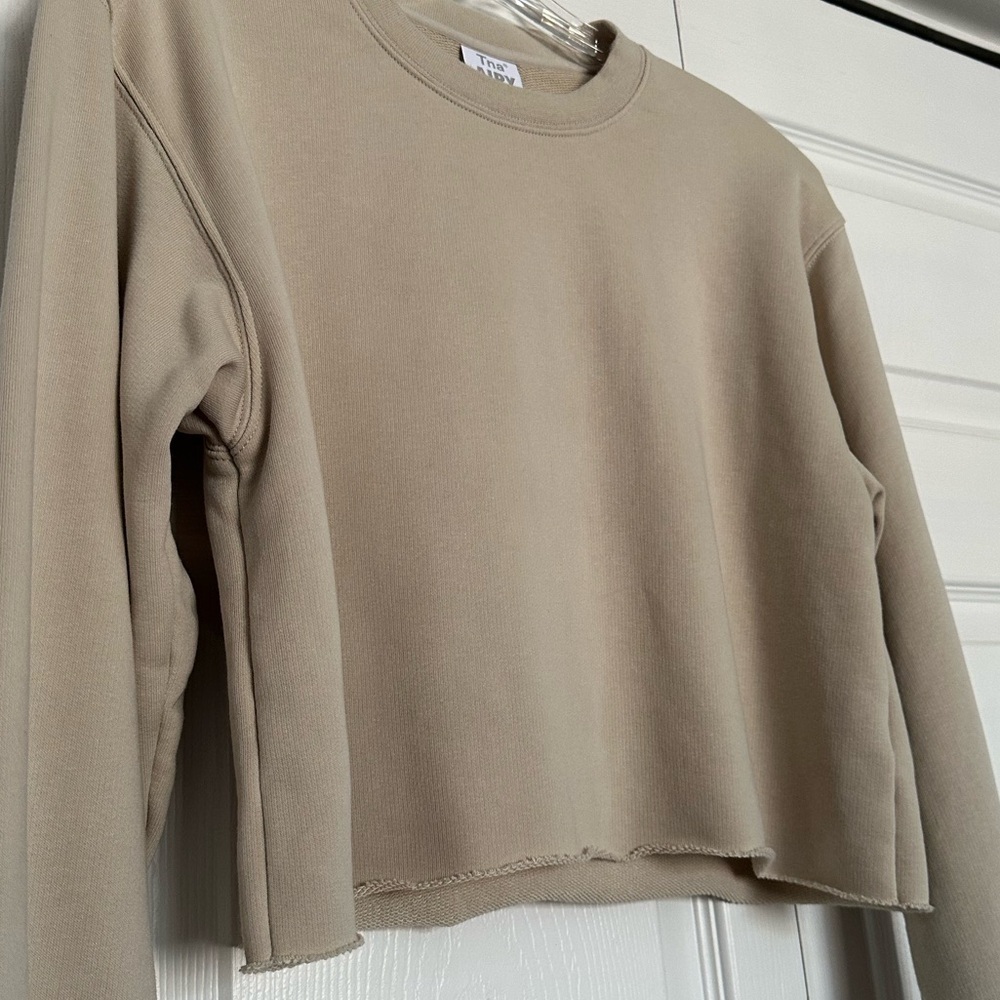 Aritzia TNA Airy Fleece Boyfriend Long Sleeve Cropped Sweatshirt - Size S - EUC - Picture 3 of 6